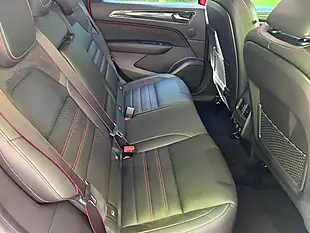 Used 2022 Renault Arkana R.s. Line Red - Interior and Exterior details 12