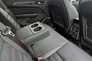 Used 2022 Renault Arkana R.s. Line White - Interior and Exterior details 15