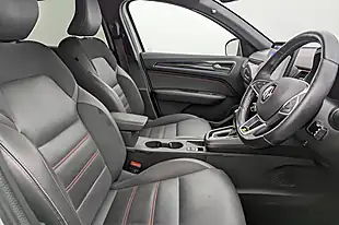 Used 2022 Renault Arkana R.s. Line White - Interior and Exterior details 2