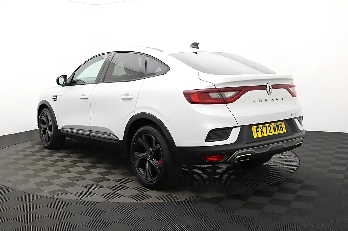 Used 2022 Renault Arkana R.s. Line White - Interior and Exterior details 5