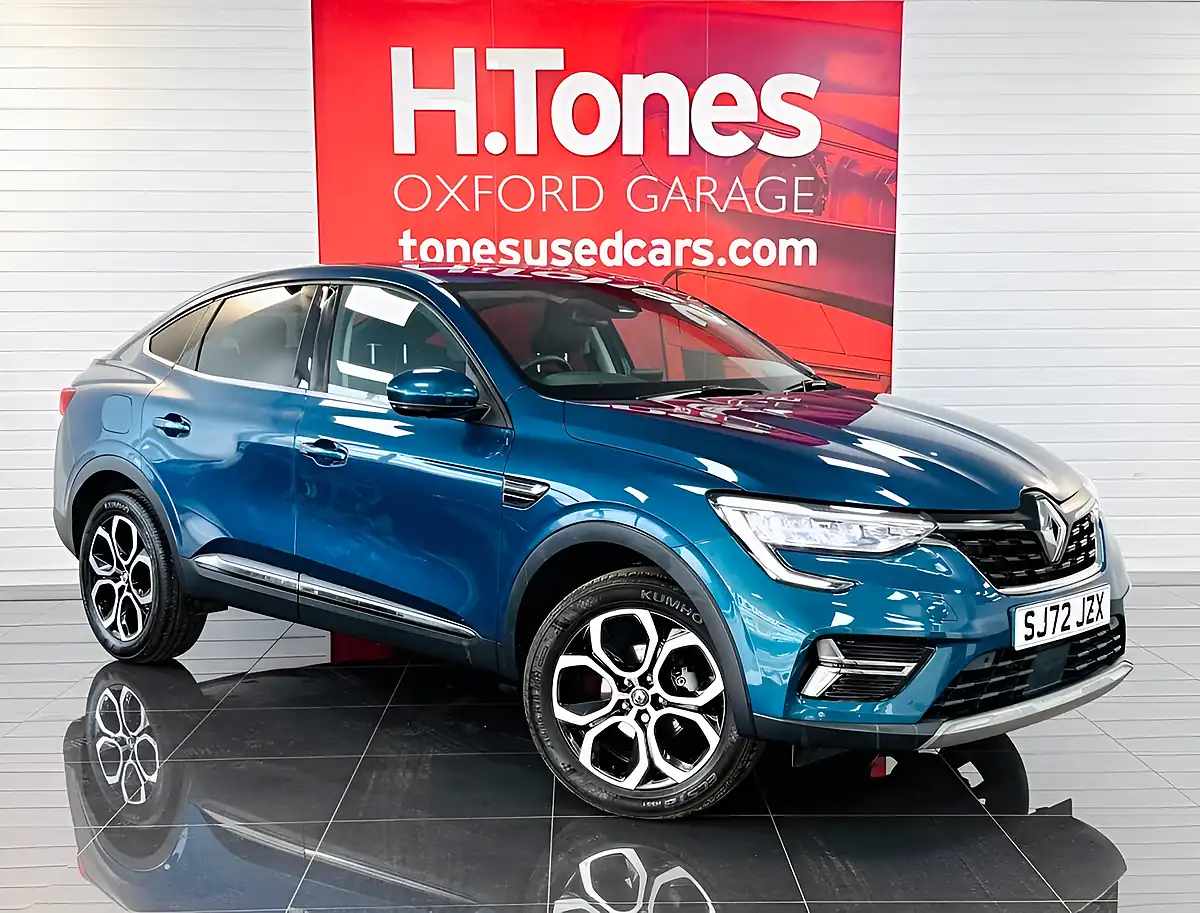 Used 2022 Renault Arkana S Edition Blue - Front View