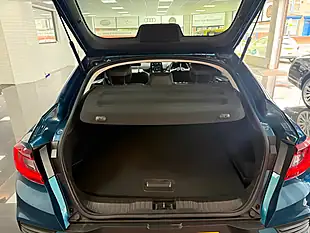 Used 2022 Renault Arkana S Edition Blue - Interior and Exterior details 10