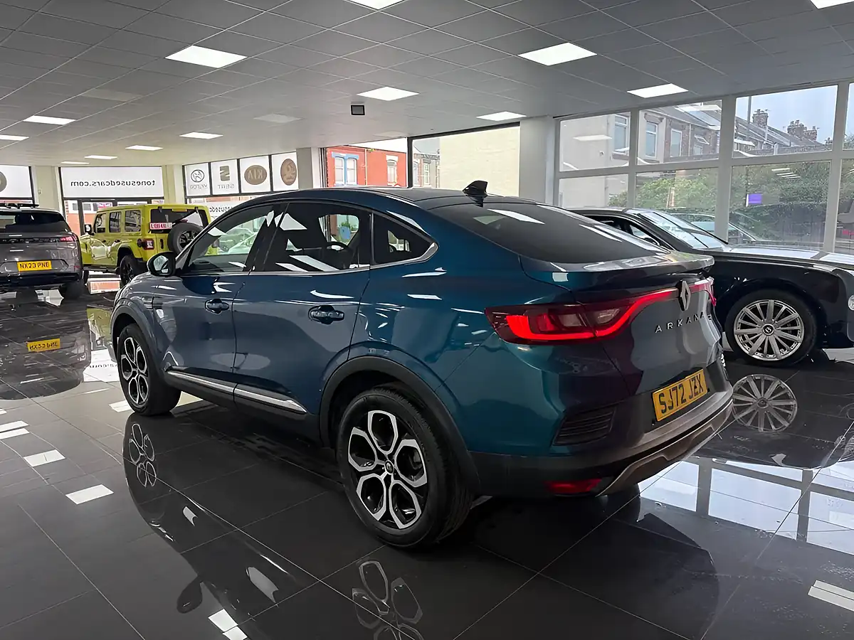 Used 2022 Renault Arkana S Edition Blue - Interior and Exterior details 12