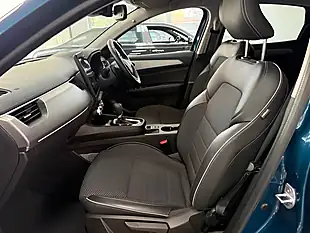Used 2022 Renault Arkana S Edition Blue - Interior and Exterior details 15