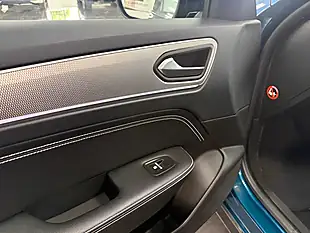 Used 2022 Renault Arkana S Edition Blue - Interior and Exterior details 16