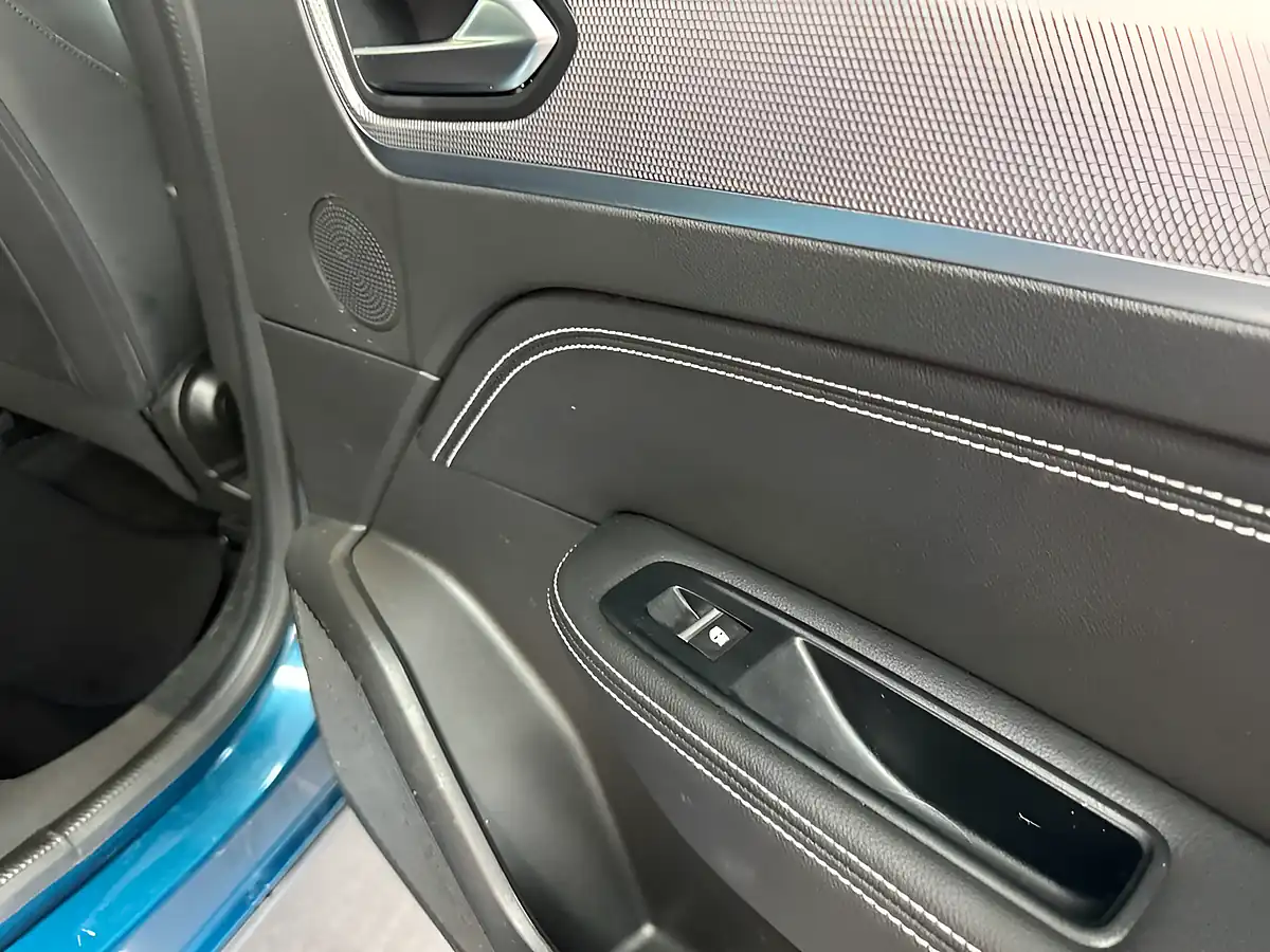 Used 2022 Renault Arkana S Edition Blue - Interior and Exterior details 6