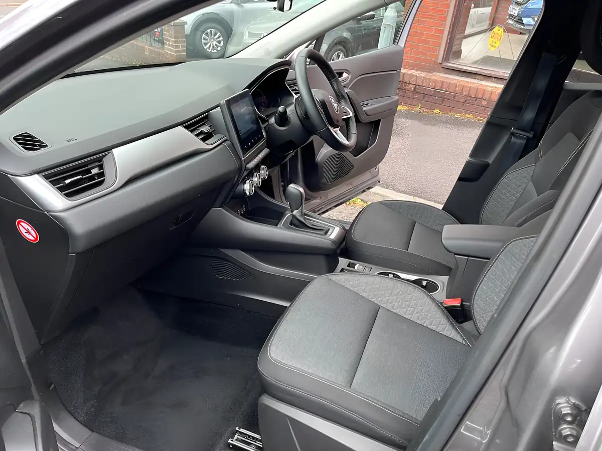 Used 2022 Renault Captur Evolution Grey - Interior and Exterior details 11