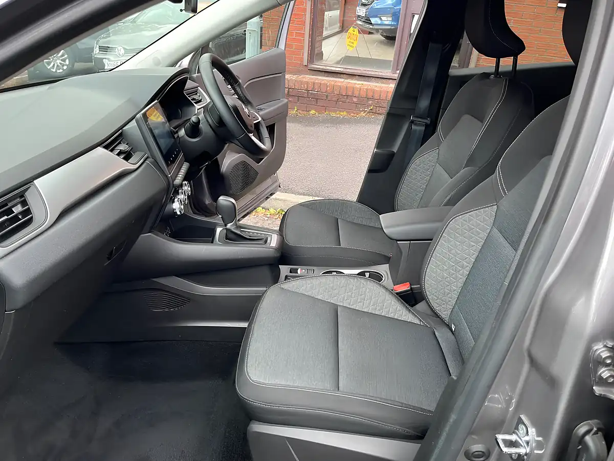 Used 2022 Renault Captur Evolution Grey - Interior and Exterior details 12