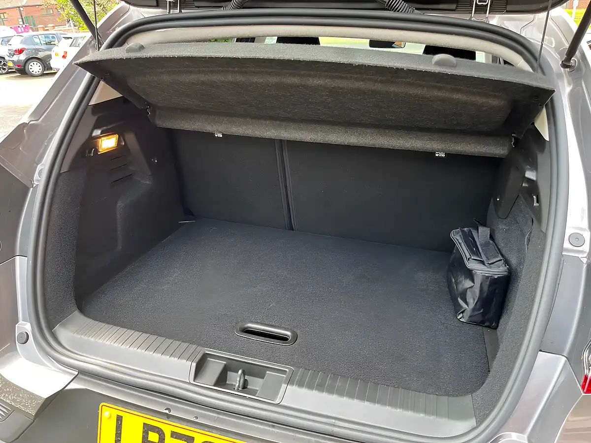 Used 2022 Renault Captur Evolution Grey - Interior and Exterior details 16