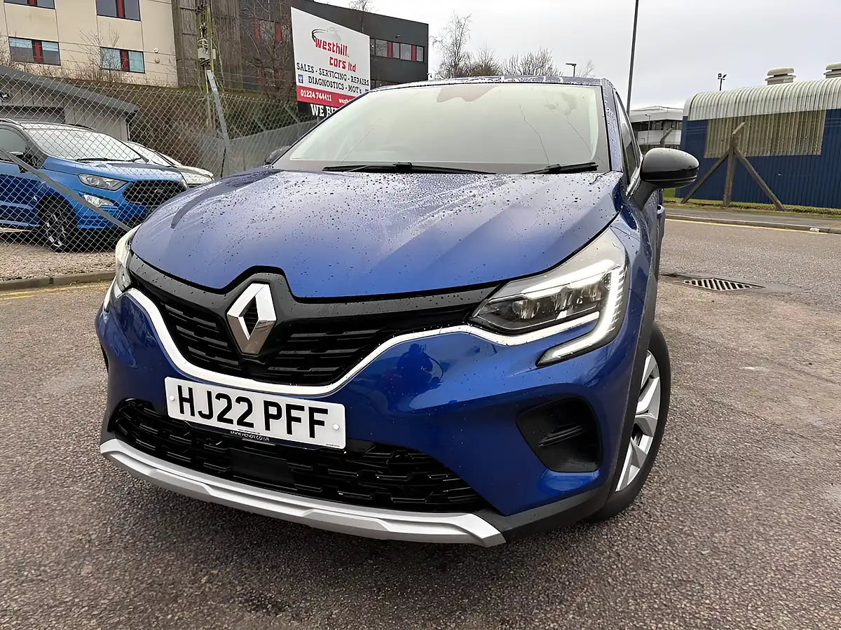 Used 2022 Renault Captur Iconic Edition Iron Blue - Interior and Exterior details 10