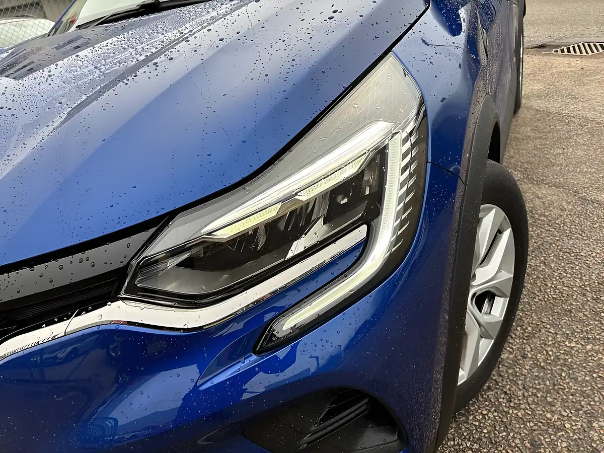 Used 2022 Renault Captur Iconic Edition Iron Blue - Interior and Exterior details 15