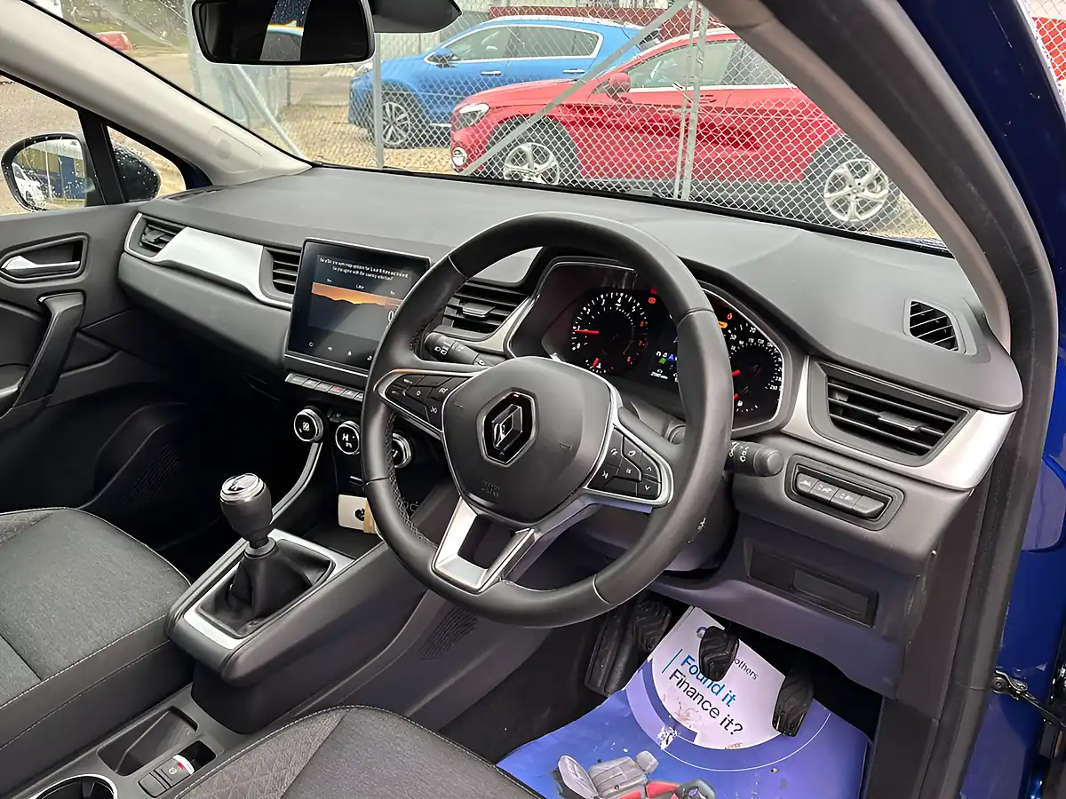 Used 2022 Renault Captur Iconic Edition Iron Blue - Interior and Exterior details 3