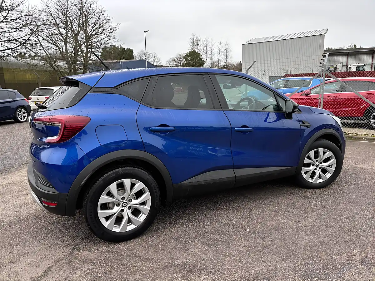 Used 2022 Renault Captur Iconic Edition Iron Blue - Interior and Exterior details 9
