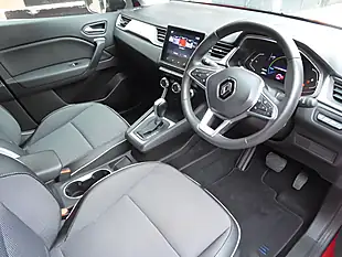 Used 2022 Renault Captur Se Edition Red - Interior and Exterior details 14