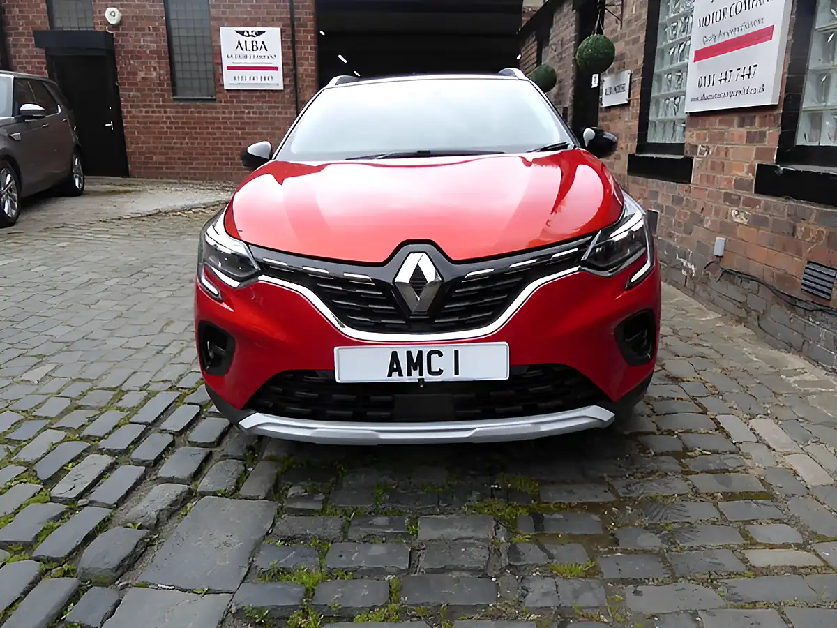 Used 2022 Renault Captur Se Edition Red - Interior and Exterior details 2