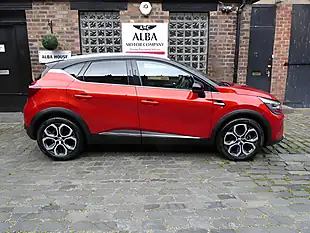 Used 2022 Renault Captur Se Edition Red - Interior and Exterior details 7