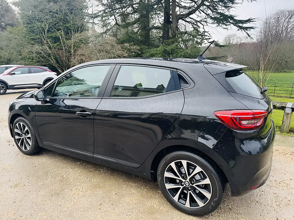 Used 2022 Renault Clio Evolution Black - Interior and Exterior details 13