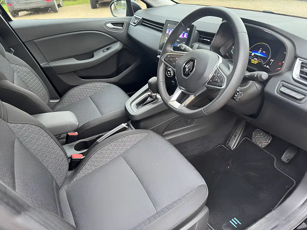 Used 2022 Renault Clio Evolution Black - Interior and Exterior details 2