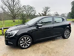 Used 2022 Renault Clio Evolution Black - Interior and Exterior details 9