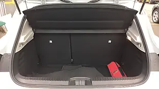 Used 2022 Renault Clio Evolution White - Interior and Exterior details 14