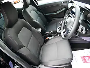 Used 2022 Renault Clio Iconic Diamond Black - Interior and Exterior details 11