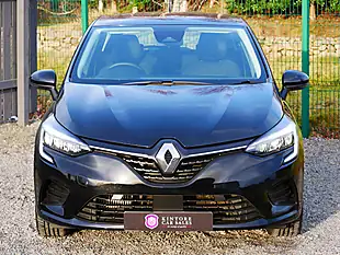 Used 2022 Renault Clio Iconic Diamond Black - Interior and Exterior details 3