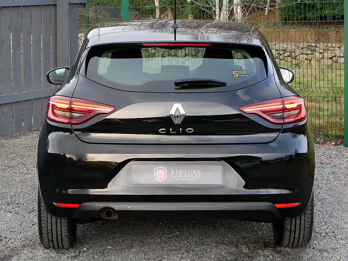 Used 2022 Renault Clio Iconic Diamond Black - Interior and Exterior details 8
