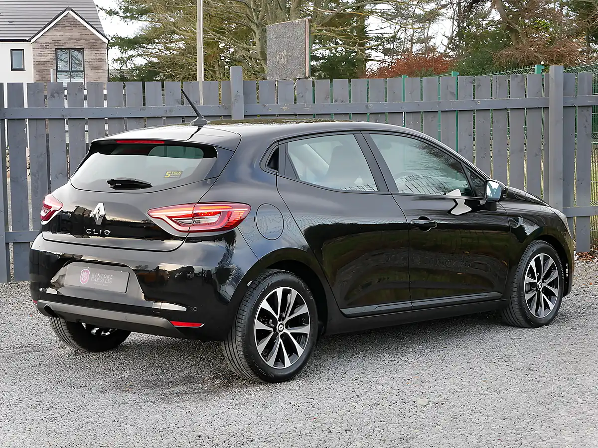 Used 2022 Renault Clio Iconic Diamond Black - Interior and Exterior details 9
