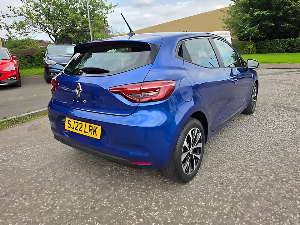 Used 2022 Renault Clio Iconic Edition Blue - Interior and Exterior details 10