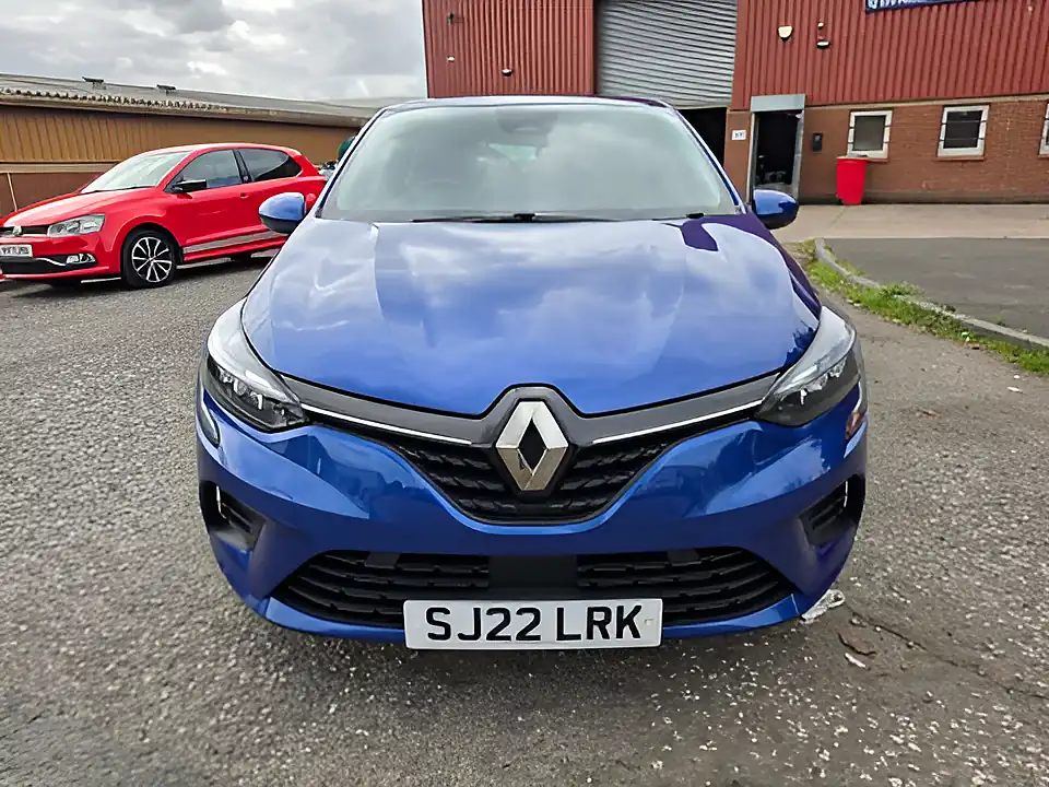 Used 2022 Renault Clio Iconic Edition Blue - Interior and Exterior details 2