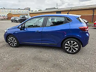 Used 2022 Renault Clio Iconic Edition Blue - Interior and Exterior details 7