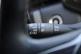 Used 2022 Renault Clio RS Line Blue - Interior and Exterior details 11