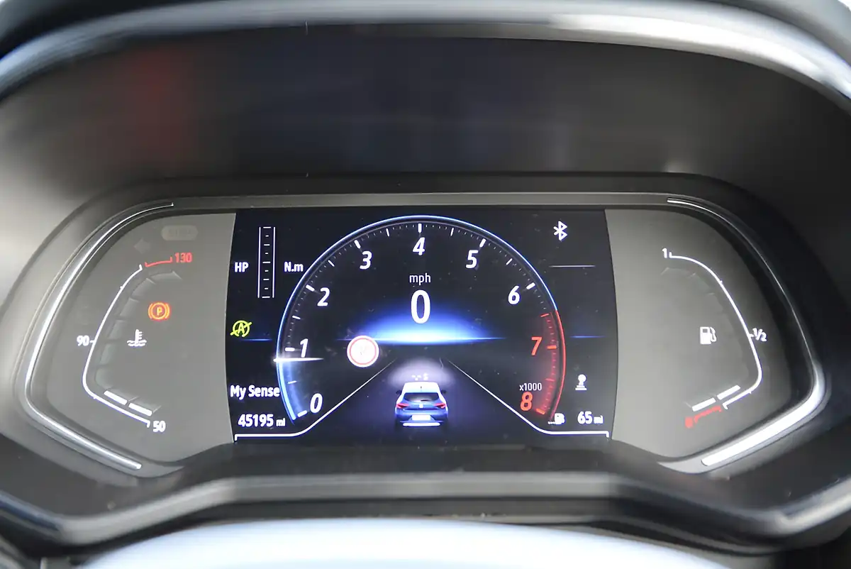 Used 2022 Renault Clio RS Line Blue - Interior and Exterior details 16