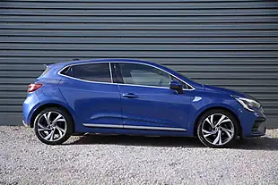 Used 2022 Renault Clio RS Line Blue - Interior and Exterior details 4