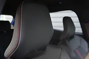 Used 2022 Renault Clio RS Line Blue - Interior and Exterior details 8