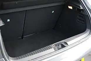 Used 2022 Renault Clio Techno Grey - Interior and Exterior details 13