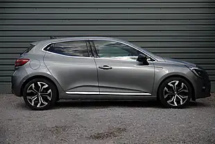 Used 2022 Renault Clio Techno Grey - Interior and Exterior details 3