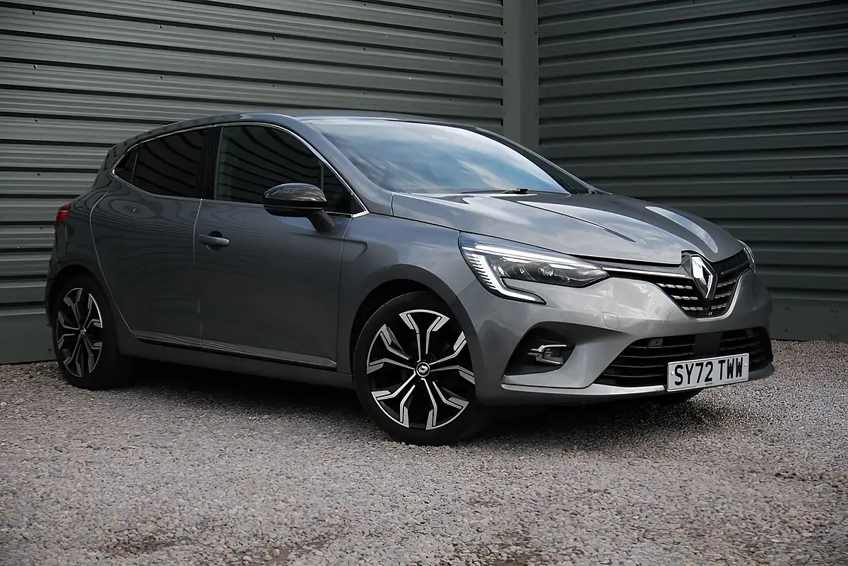 Used 2022 Renault Clio Techno Grey - Interior and Exterior details 4