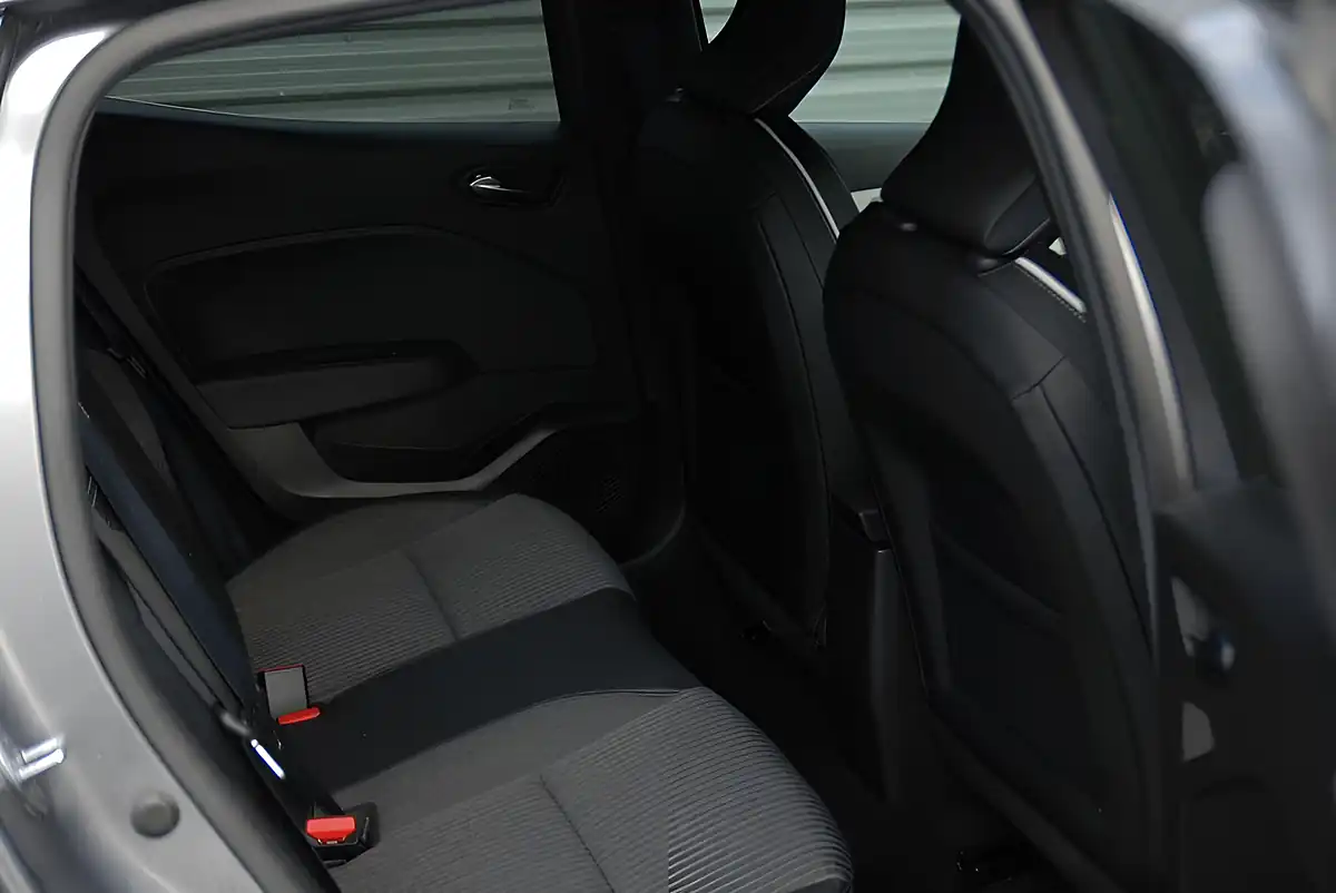 Used 2022 Renault Clio Techno Grey - Interior and Exterior details 6