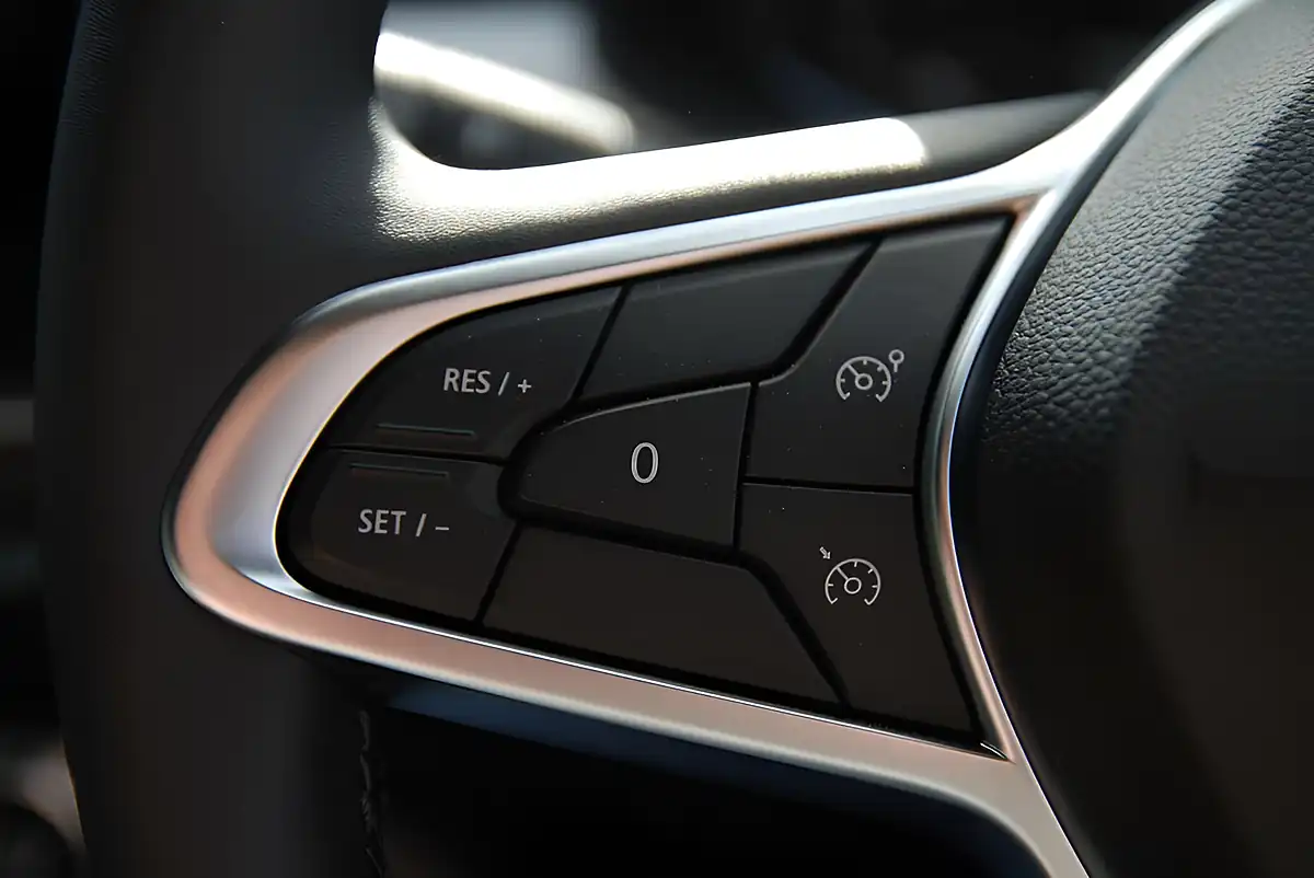 Used 2022 Renault Clio Techno Grey - Interior and Exterior details 8