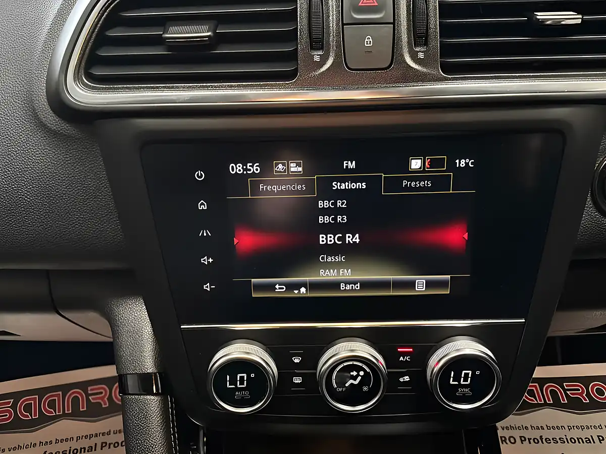 Used 2022 Renault Kadjar Equilibre Blue - Interior and Exterior details 15