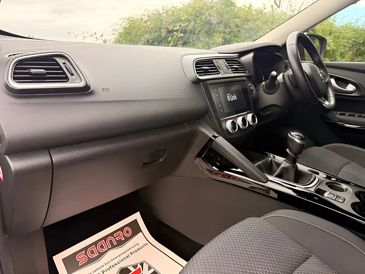 Used 2022 Renault Kadjar Equilibre Grey - Interior and Exterior details 10