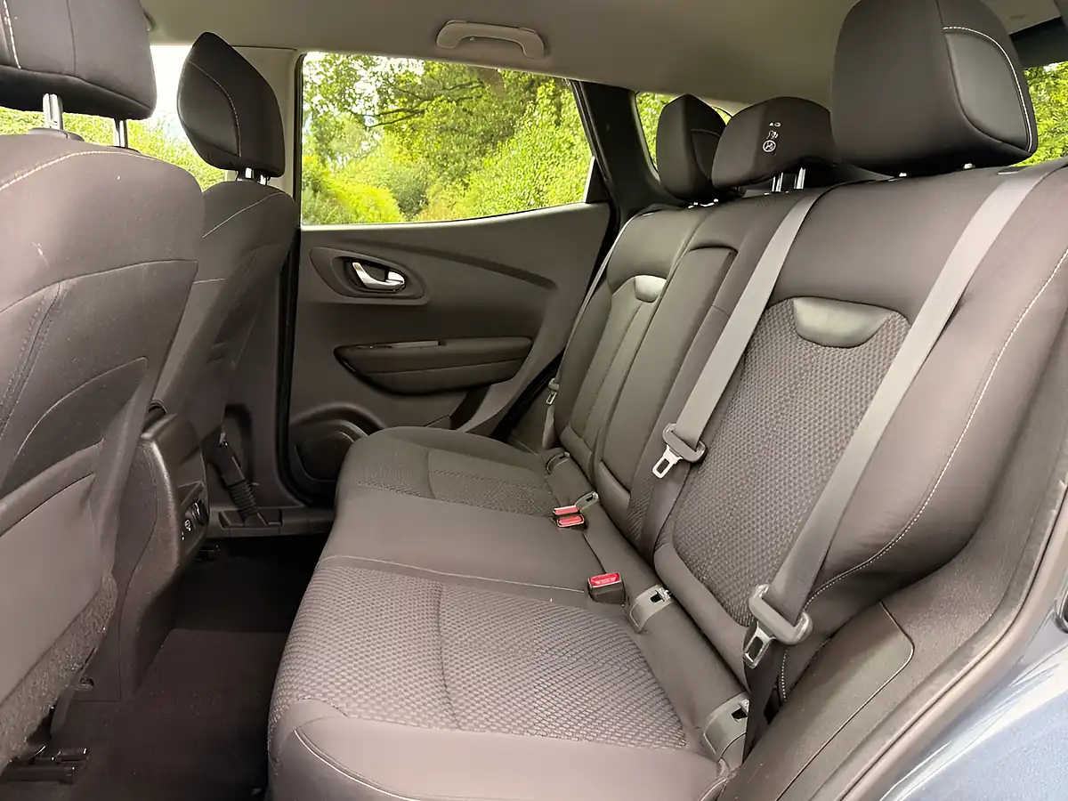 Used 2022 Renault Kadjar Equilibre Grey - Interior and Exterior details 15