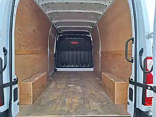Used 2022 Renault Master 35 Business+ White - Interior and Exterior details 11