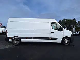 Used 2022 Renault Master 35 Business+ White - Interior and Exterior details 2