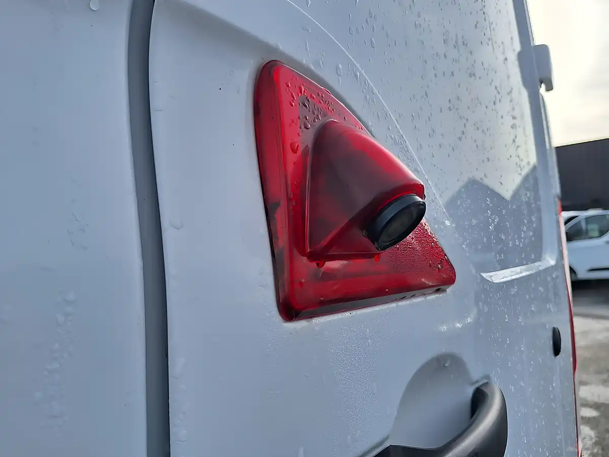 Used 2022 Renault Master 35 Business+ White - Interior and Exterior details 6