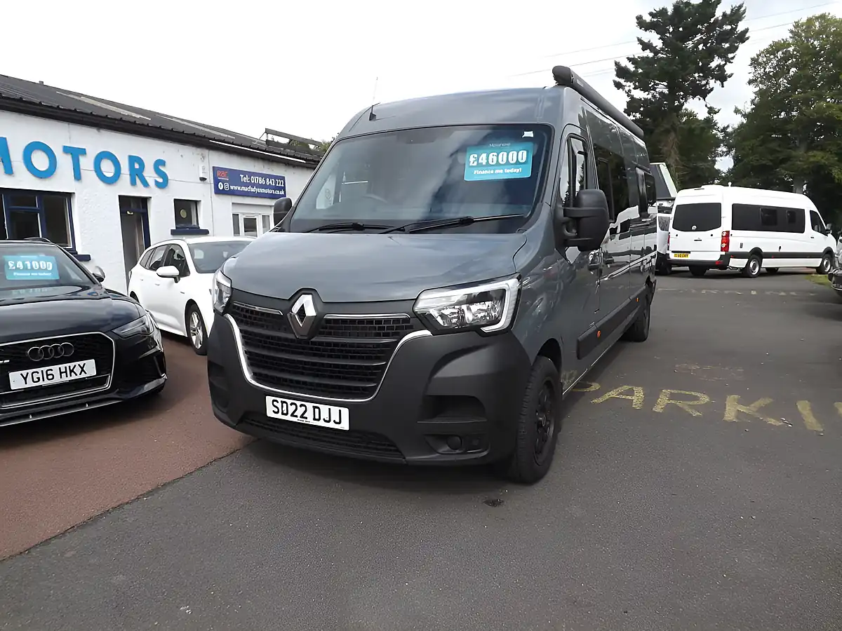 Used 2022 Renault Master Business Grey - Front View