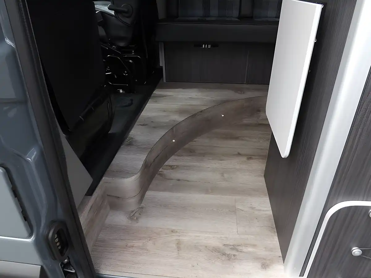 Used 2022 Renault Master Business Grey - Interior and Exterior details 15