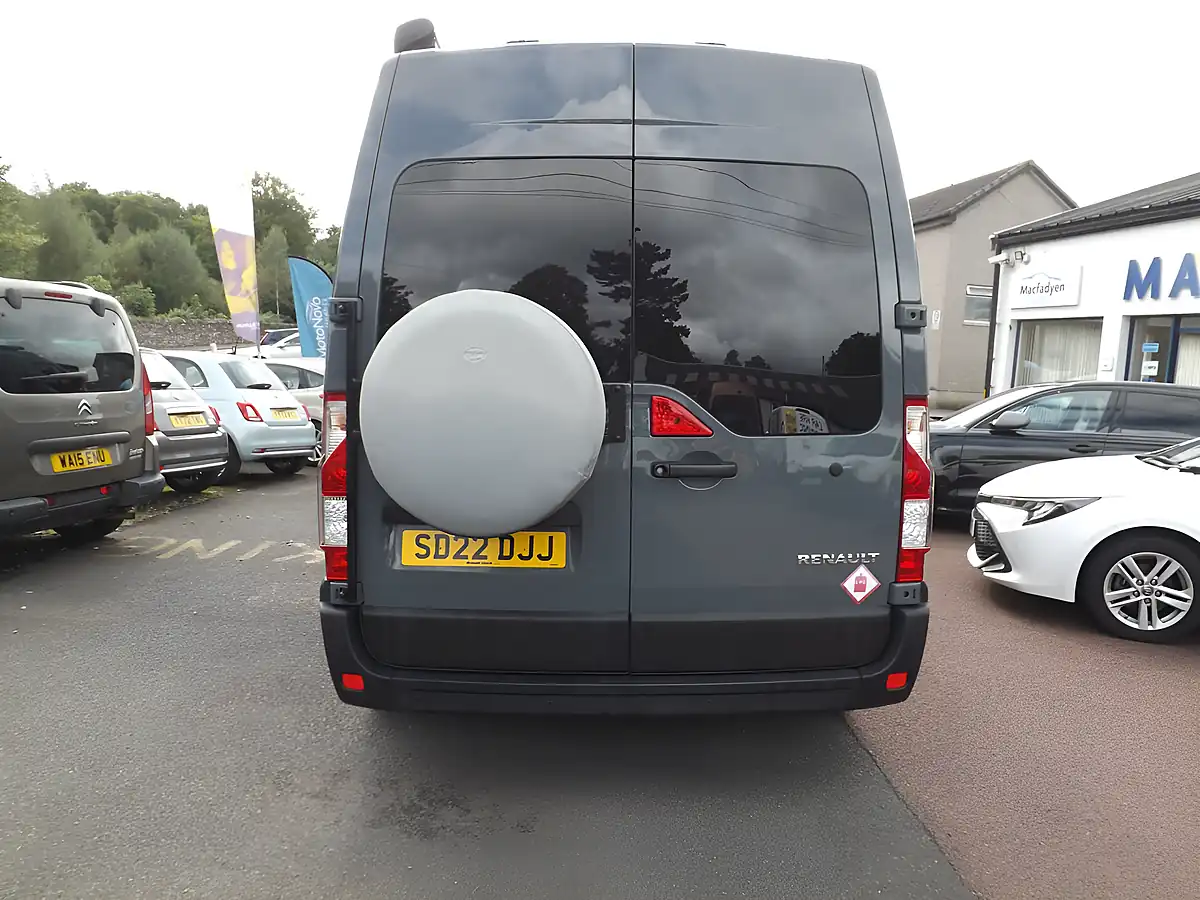 Used 2022 Renault Master Business Grey - Interior and Exterior details 4