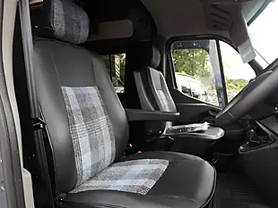 Used 2022 Renault Master Business Grey - Interior and Exterior details 8